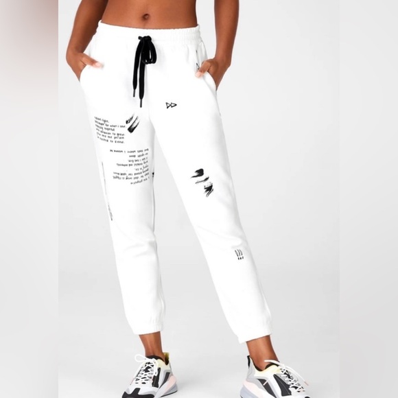 Fabletics Maddie Jogger Sweatpants – White/Black Graphic – Size Large - Picture 1 of 6